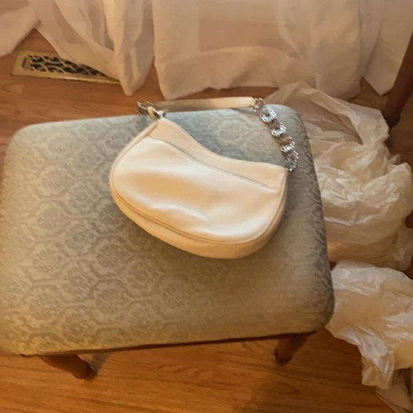 Handbag - Picture 2 of 3